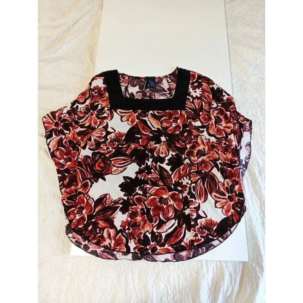 Saint Tropez West size M Blouse Orange and Black Floral - Picture 9 of 12
